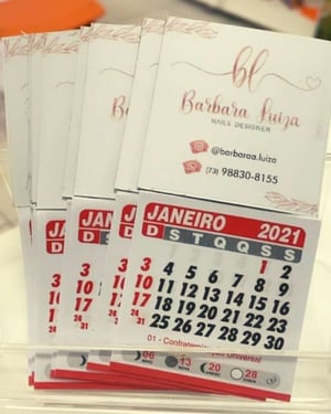 Imã de Geladeira com Mini Calendário 2026
