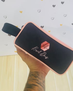 Estojo com Alça Cristal ou Verniz 20x10cm    