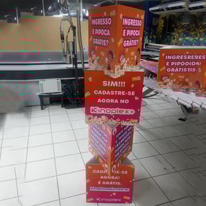 Totem Triedo com 4 cubos de 40x40 cm