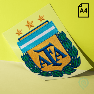 Cartela A4 DTF UV – Escudo Seleção Argentina Estilo Bordado Copa do Mundo 2026 Material em Filme Cartela A4 - 21 x 29 cm Impressão Colorida Verniz para auto relevo  Cartela adesivo DTF UV - Copa do Mundo 2026