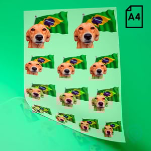 Cartela A4 DTF UV – Caramelo Brasil Copa do Mundo 2026 Material em Filme Cartela A4 - 21 x 29 cm Impressão Colorida Verniz para auto relevo  Cartela adesivo DTF UV - Copa do Mundo 2026