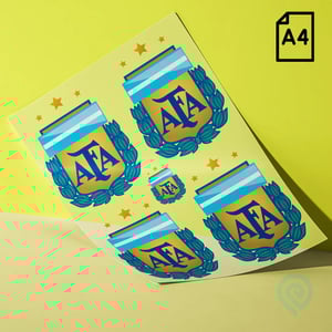 Cartela A4 DTF UV – Escudo Seleção Argentina 02 Copa do Mundo 2026 Material em Filme Cartela A4 - 21 x 29 cm Impressão Colorida Verniz para auto relevo  Cartela adesivo DTF UV - Copa do Mundo 2026