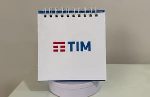 Calendário de Mesa 2026 Wire-O