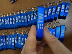 Chaveiro de Alumínio Abridor 2x1