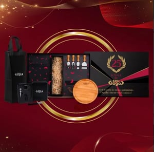 Kit Queijo E Vinho Com Espaço Para Garrafa - 11 Peças      