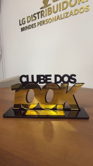 Troféus Personalizados em Acrílico      