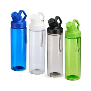 Squeeze Plástico 750ml Plástico livre de BPA. Dispõe de bocal plástico com protetor rosqueável para o bocal e alça fixa. Acompanha cordão de nylon para prender a alça da tampa Altura 26,8cm | Largura 8,7cm | Circunferência 22,5cm    
