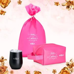 Kit Copo Térmico E Necessaire - 2 Pçs  Copo Térmico 340ml | Necessaire: 17,5x14x10cm  Embalagem Saco TNT rosa 450x250x0 mm (AxLxP)  Pedido mínimo de 20 peças