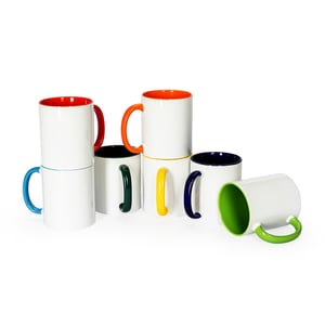 13282  Caneca Cerâmica 330ml Caneca cerâmica de 330ml branca, ideal para sublimação. 9,6 x 11,8 cm - Capacidade 330ml Personalização a sua escolha!   Mínimo 20 unidades