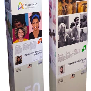 Totem Triedro em Polionda Inteiro
