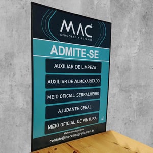 Placa admite-se vagas em aberto 50x70 cm com 4 cargos