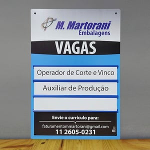 Placa admite-se vagas em aberto 40x60 cm com 3 cargos