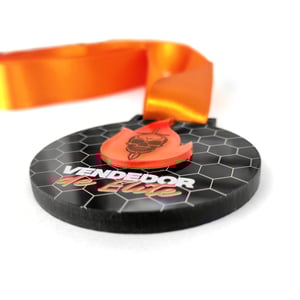 Medalha 6cm em acrílico com sobreposição