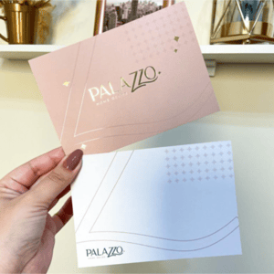 Cartão Postal 18x10cm Couchê 300g Laminação Fosca + UV Localizado + Hot Stamping (4x4) Couchê 300g 18x10cm 4x4 - Frente e Verso Coloridos  Laminação Fosca + UV Localizado + Hot Stamping 