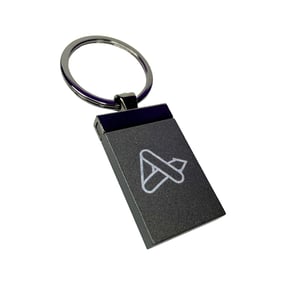 Chaveiro Liga de Zinco Chaveiro em liga de zinco ferro e alumínio preto Área de impressão até 2 x 3 cm Gravação à laser   