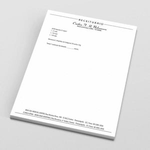 Receituário / Atestado Preto e Branco Sulfite 75g (A5 20,0 x 14,5cm) Preto e Branco  blocos colados com 50 folhas Impressão 1 via