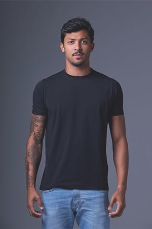 CAMISETA PREMIUM PRETA 95% ALGODÃO E 5% ELASTANO     
