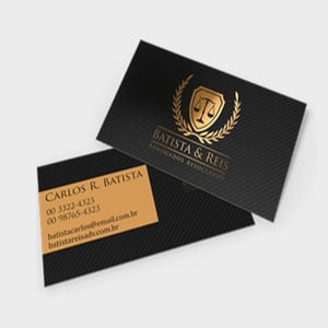 CARTÃO DE VISITA HOT STAMPING COUCHE 300 GRAMAS 9X5 CM 4x4 LAMINAÇÃO FOSCA + UV LOCALIZADO + HOT STAMPING Corte reto A aplicação do Hot Stamping é feita apenas na frente do material
