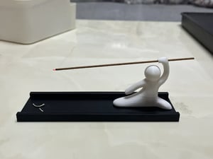 002-Porta-incenso (Pescando sozinho no rio gelado e nevado)