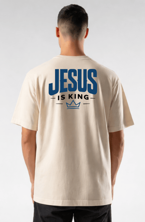 Camiseta Jesus is King