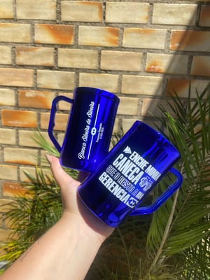 Caneca 500ml Metalizada     Serigrafia em uma cor - Arte única para todo o pedido • A cor da caneca deve ser definida juntamente com o setor de arte após confirmação do pedido •