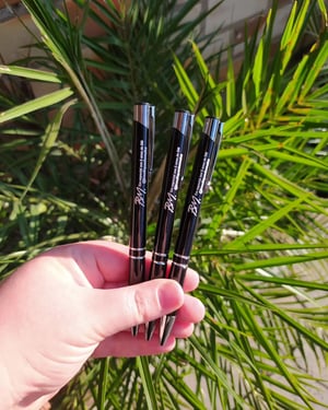 Caneta metal  13,7x1,2cm *Cores mediante disponibilidade de estoque  Gravação a Laser 