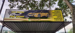 Placa Estrutura em metal e painel em lona