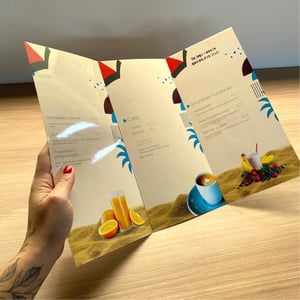 Cardápio A3 Personalizado A3 Laminado 2 dobras 14x30cm (FECHADO)