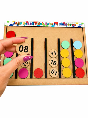 Brinquedo Educativo Tabuleiro Desafio Cores Números Mdf