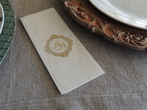 Guardanapo Personalizado Qualidade Premium Folha Dupla Retangular Fechado 17,5 x 7,3cm Aberto 36x28cm - 36X Composto por duas camadas de papel Fechado 17,5 x 7,3cm Aberto 36x28cm Impressão da Arte em 1 Cor   
