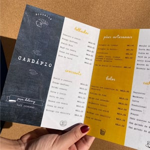 Cardápio A4 Personalizado Laminado 1 dobra 14,5x20cm (FECHADO)  14,5cm x 20cm    