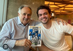 Livro Escola é Escada