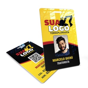 Crachá PVC 75g mm 91x59mm 4x4 colorido frente e verso Uv total frente  