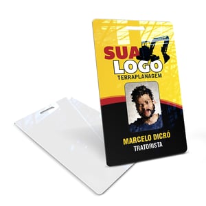 Crachá PVC 75g mm 91x59mm 4x0 Colorido frente Uv total frente  