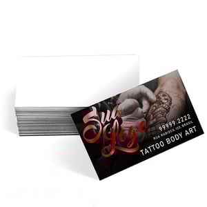 CARTÃO DE VISITA Papel couchê 300g 91x51mm 4x0 Cor Verniz UV Total Frente Corte reto 