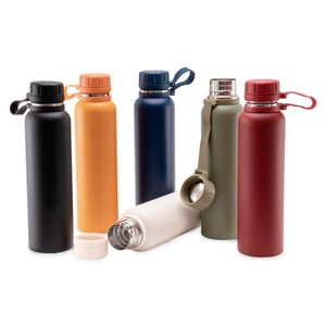 Garrafa Térmica 1 litro - Ref. 18704 Garrafa térmica com infusor de bebidas, feita em inox 304 com capacidade de 1 litro. Contém base antiderrapante e alça de silicone acoplada na tampa. Altura :  30,5 cm  Largura :  8,2 cm  Circunferência :  25,8 cm 4x0 IMPRESSÃO LASER OU UV   