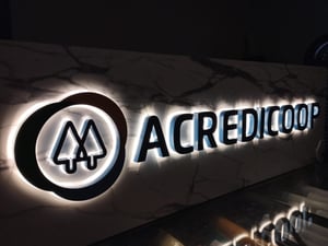 Letra Caixa em Aço Galvanizado Aço Galvanizado Personalizado 4x0 C/ Pintura Automotiva Brilho Com Iluminação