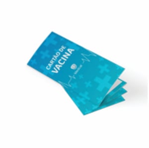 Carteira de Vacinação Papel Off-Set 180g 21x30cm (aberto)  15x21cm (fechado) 4x4  Vinco no Meio Oferecemos vários modelos de artes prontas para você escolher.