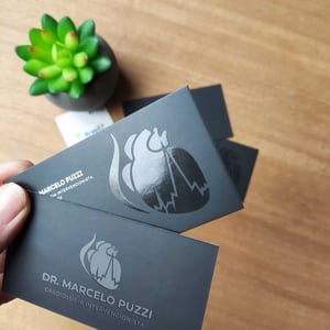 Cartão de visita (verniz localizado)