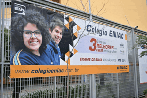 Lona Impressa com ilhoes