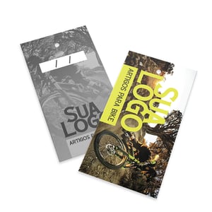 Tag Personalizada 91x51mm Couché 250g 8,5 x 4,4 cm (aprox.) 4x1 (Colorido frente e verso preto e branco) – Impressão Digital Sem laminação / sem verniz Corte + furo padrão para aplicação • Produto ideal para identificação e personalização