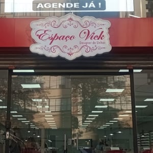 Logo em Caixa Backlight Sobreposição em Acrílico