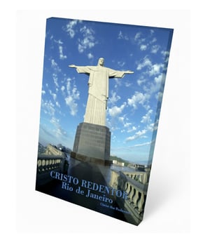 Poster com borda espelhada - Redentor - para montar Cartão Couchê 312g. 25x37 cm - Poster com chassi estruturado em cartão. Impressão UV a 4/0 cores. com Laminação, Corte Especial, *NECESITA DE MONTAGEM! BEM SIMPLES! Depois de montado está pronto para ir para a parede.