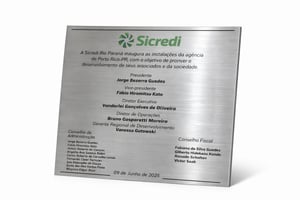 Placa de Inox Inox  4x0 Gravação Baixo Relevo Corte reto 