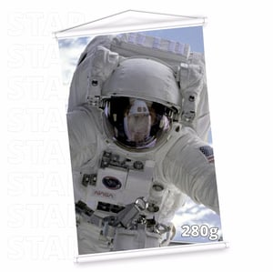 Banner 280g 280g Tamanhos Variados 4x0 Impressão Eco Solvente Bastão, Ponteira e Cordão 