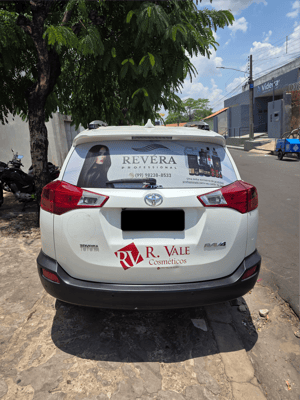 Adesivo perfurado traseiro para Toyota Rav4 Vinil perfurado 0,10 120g 145x41cm 4x0 Impressão ecosolvente Refile Personalizado