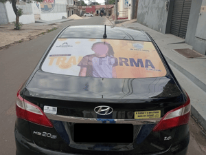 Adesivo perfurado traseiro para hb20 sedan 2013-2015 Vinil perfurado 0,10 120g 121x61cm 4x0 Impressão ecosolvente Refile Personalizado