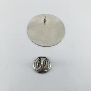 Broche - Pin - Botton - Bóton ou Button
