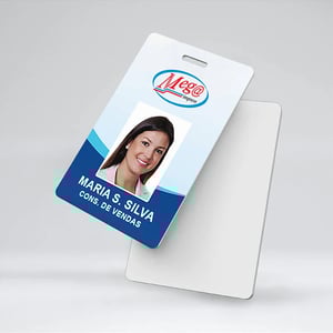 Cracha de PVC Padrão 0,76mm (CR80) pvc 87x55mm  não cantos arredondaso com furo 