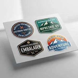 ADESIVO UV ESPESSURA 0,80 E 1,0 MICRAS PERSONALIZADO 4X0 COR ULTRA-HD IMPRESSÃO UV OPCIONAL 🚚 FRETE E ARTE GRÁTIS PARA O ESTADO DE SÃO PAULO!